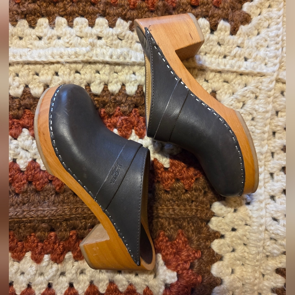 Maguba Gray Wooden Clogs 38